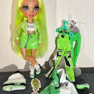 Rainbow High Doll Karma Nichols with 2 outfits